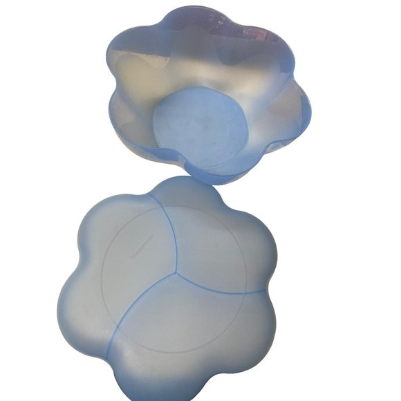 Tupperware Kitchen Tupperware Lidded Blue Flower Chip Salad Bowl 4624 Oversize Poshmark